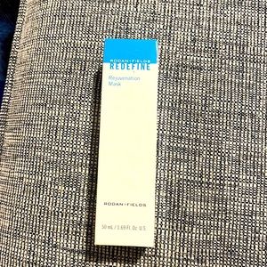 NWOT Redefine Rejuvenation Mask